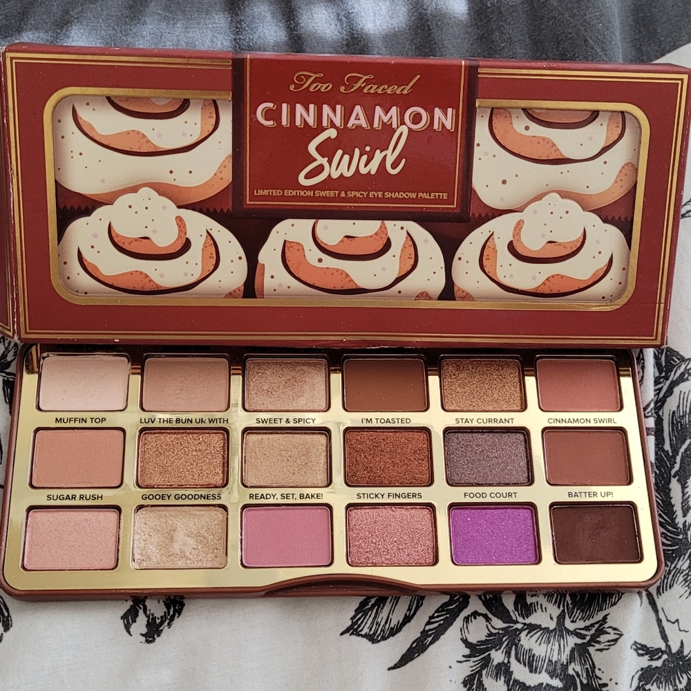 Eyeshadow palette